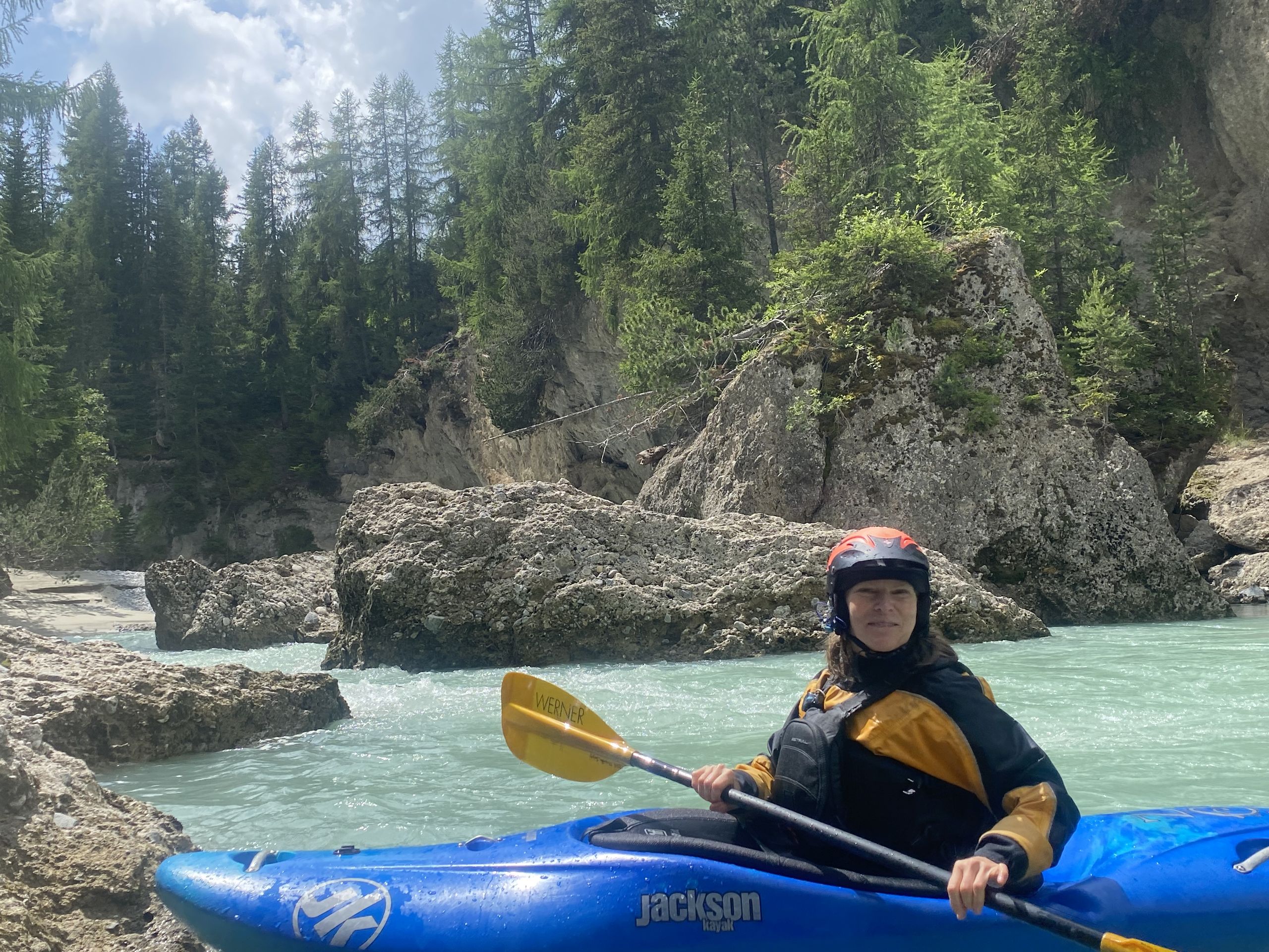 yvonne_kobler_wildwasserwoman_kanuschule_versam_guide_inn.jpeg yvonne_kobler_wildwasserwoman_kanuschule_versam_guide_inn