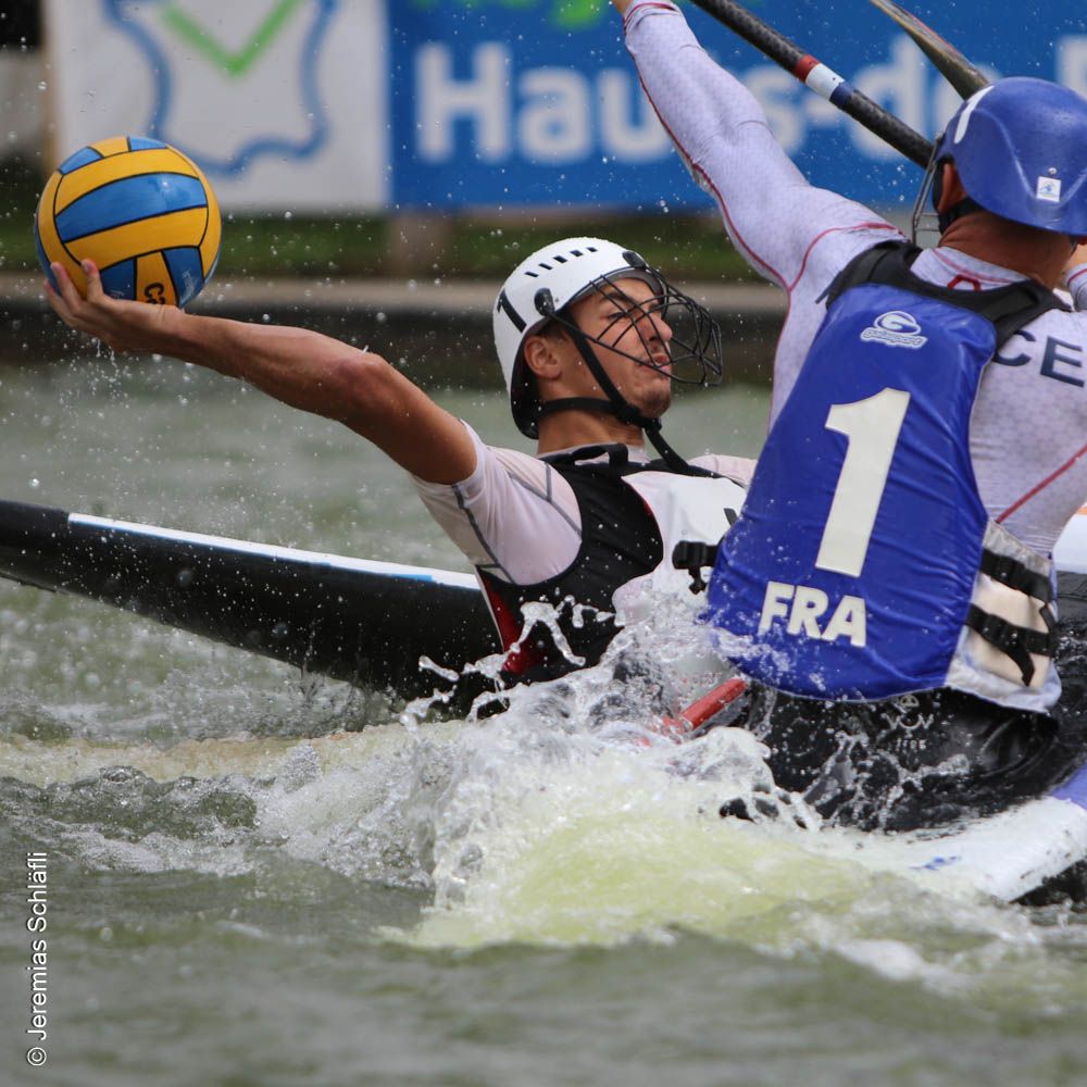 Kanupolo_SwissCanoe_8K4A3923-6