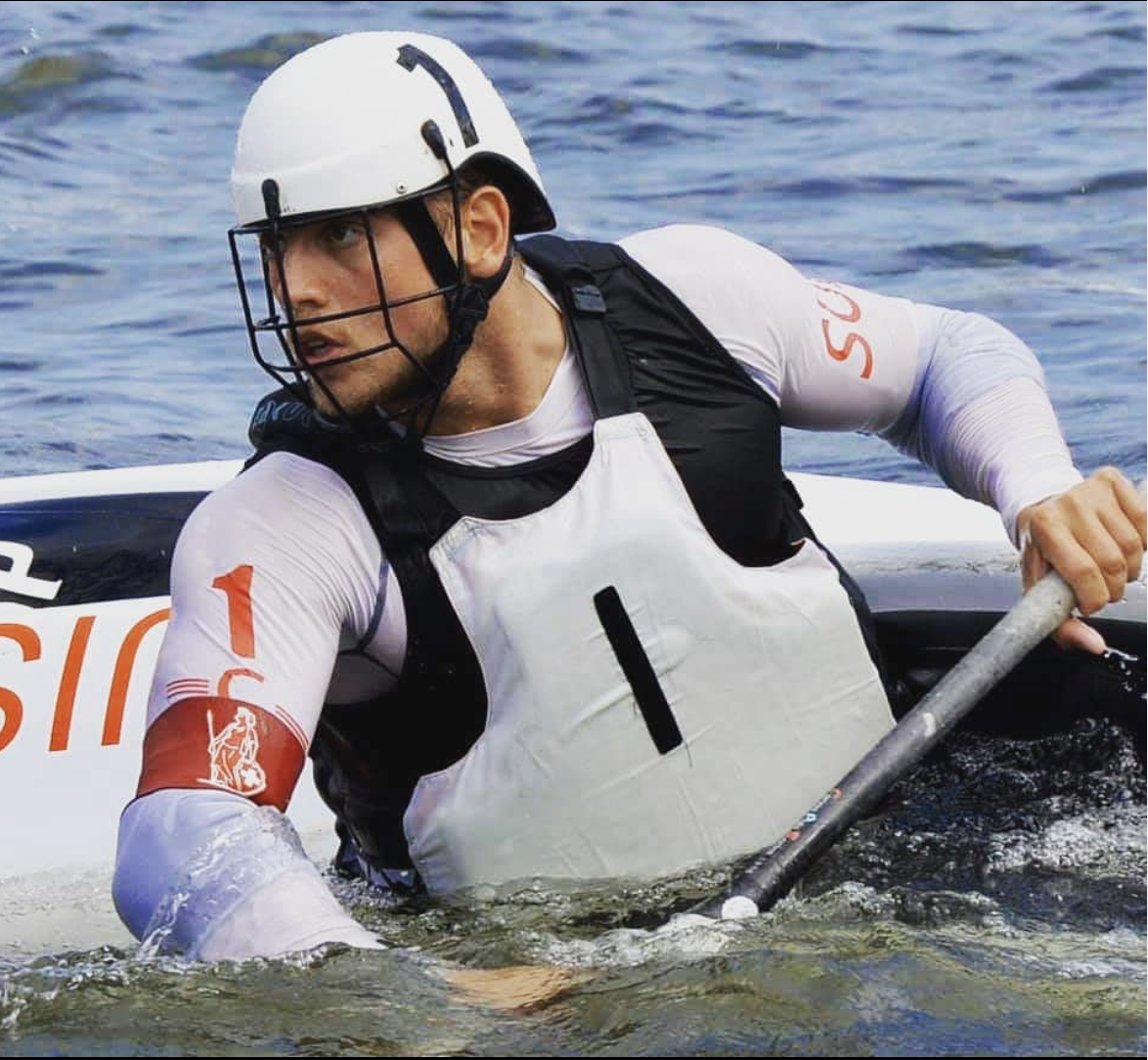 Andreas Hug Kanupolo.png Andreas Hug Kanupolo